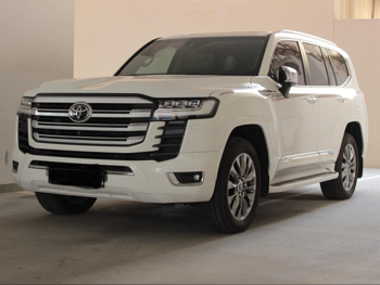 تويوتا لاند كروزر في اكس ار توين توربو 2024 اوتوماتيك 18,000 كم 6 سلندر دفع رباعي اس يو في أبيض تحت الضمان