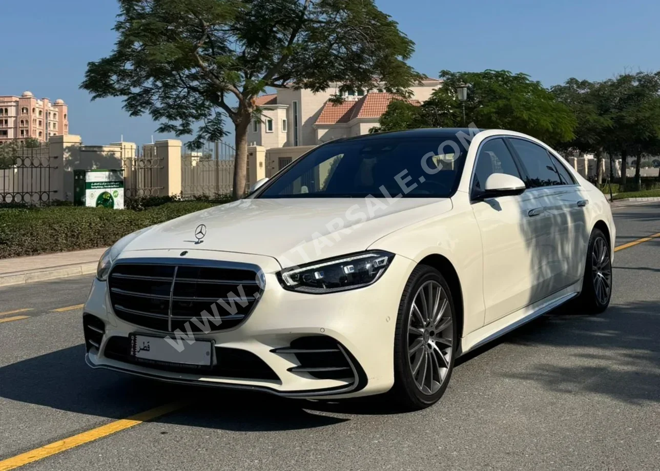 مرسيدس - بنز  اس - كلاس  580  2022  اوتوماتيك  44,000 كم  8 سلندر  دفع خلفي  سيدان  أبيض  تحت الضمان