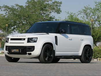 لاند روفر ديفيندر 110 اتش اس اي 2022 اوتوماتيك 88,000 كم 6 سلندر دفع رباعي اس يو في أبيض تحت الضمان