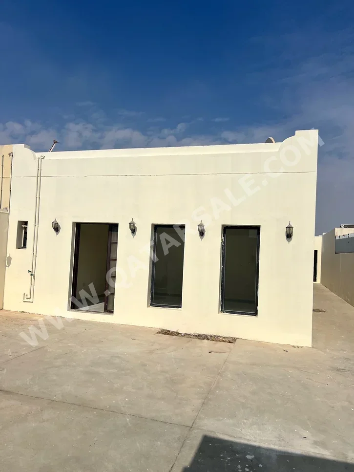 سكن عائلي  - غير مفروشة  - أم صلال  - أم العمد  - 3 غرف نوم