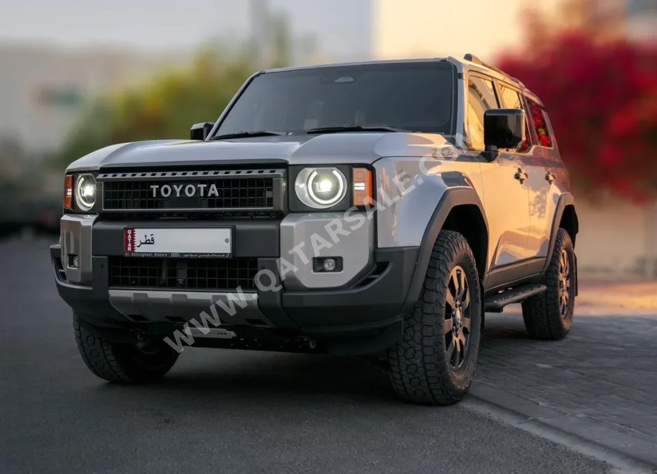 تويوتا  برادو  فيرست اديشن  2024  اوتوماتيك  46,000 كم  4 سلندر  دفع رباعي  اس يو في  بيج ميتالك  تحت الضمان