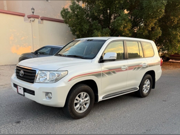 Toyota  Land Cruiser  GX  2013  Automatic  166,000 Km  6 Cylinder  Four Wheel Drive (4WD)  SUV  Pearl