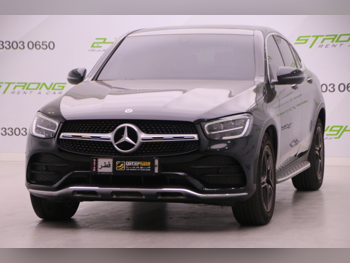 مرسيدس - بنز  جي ال سي  200  2023  اوتوماتيك  48,000 كم  4 سلندر  دفع رباعي  اس يو في  أسود  تحت الضمان