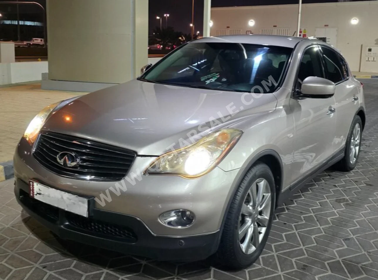 Infiniti  EX  35  2008  Automatic  185,000 Km  6 Cylinder  All Wheel Drive (AWD)  SUV  Sonic Titanium