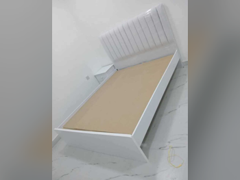 Beds - Lifestyle  - Queen  - White  - With Bedside Table