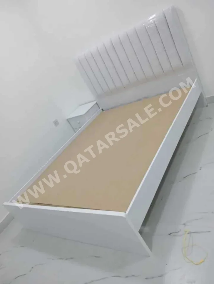 Beds - Lifestyle - Queen - White - With Bedside Table