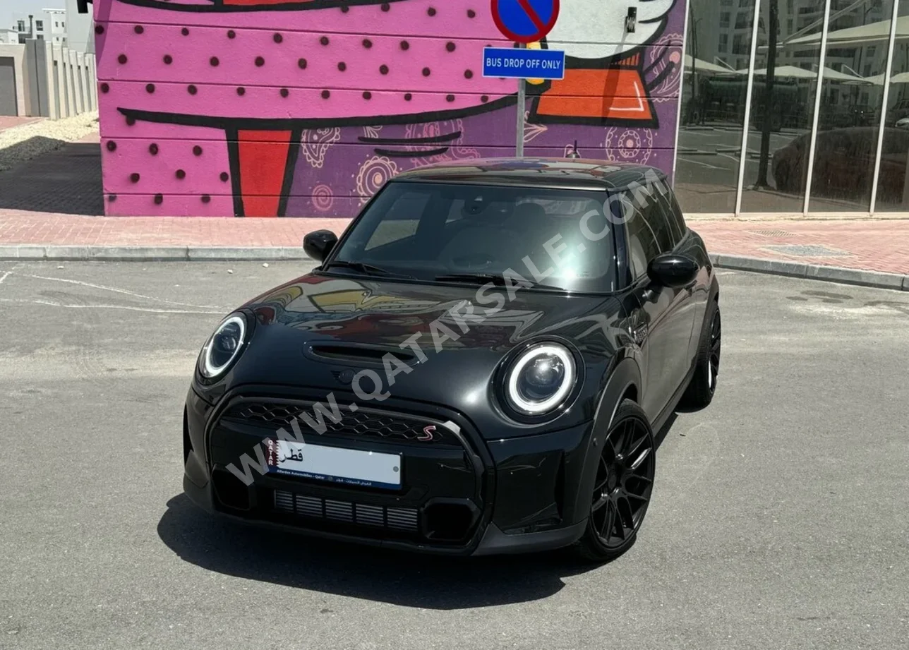 Mini Cooper S 2024 Automatic 35,000 Km 4 Cylinder Front Wheel Drive (FWD) Hatchback Black With Warranty