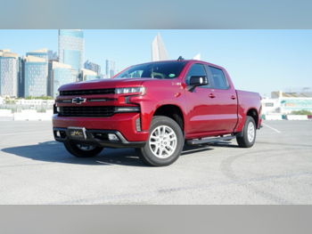 شفروليه  سلفرادو  ار اس تي  2019  اوتوماتيك  124,000 كم  8 سلندر  دفع رباعي  بيكب  أحمر