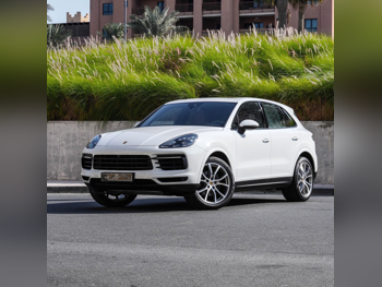 بورش  كيان  2018  اوتوماتيك  78,000 كم  6 سلندر  دفع رباعي  اس يو في  أبيض  تحت الضمان