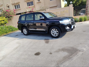 Toyota  Land Cruiser  GXR  2021  Automatic  107,000 Km  8 Cylinder  Four Wheel Drive (4WD)  SUV  Black