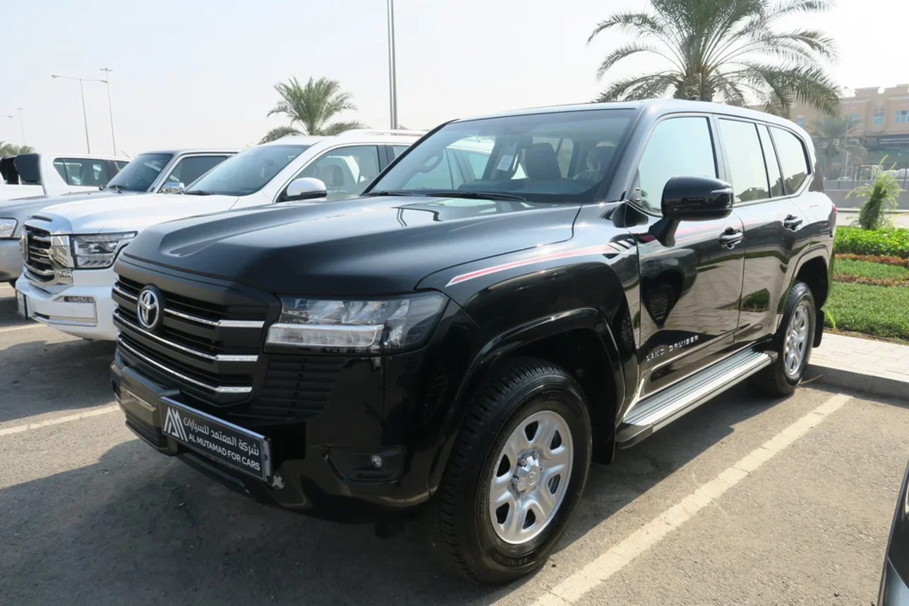 تويوتا  لاند كروزر  جي اكس ار  2025  اوتوماتيك  0 كم  6 سلندر  دفع رباعي  اس يو في  أسود  تحت الضمان
