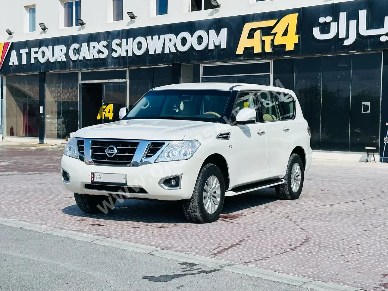 Nissan  Patrol  SE  2013  Automatic  233,000 Km  8 Cylinder  Four Wheel Drive (4WD)  SUV  White