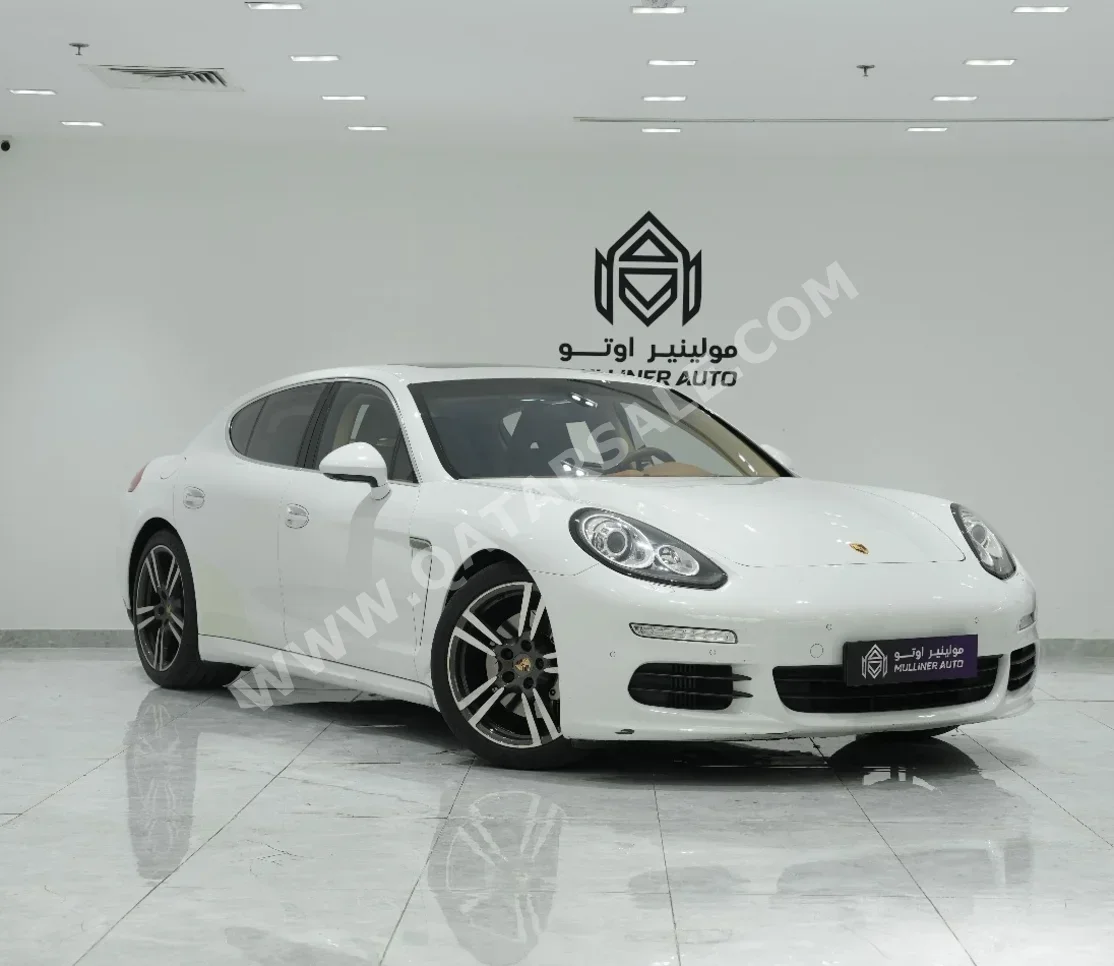 Porsche  Panamera  S  2014  Automatic  65,000 Km  6 Cylinder  Rear Wheel Drive (RWD)  Sedan  White