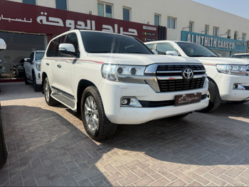 تويوتا  لاند كروزر  جي اكس ار  2018  اوتوماتيك  274,000 كم  8 سلندر  دفع رباعي  اس يو في  أبيض