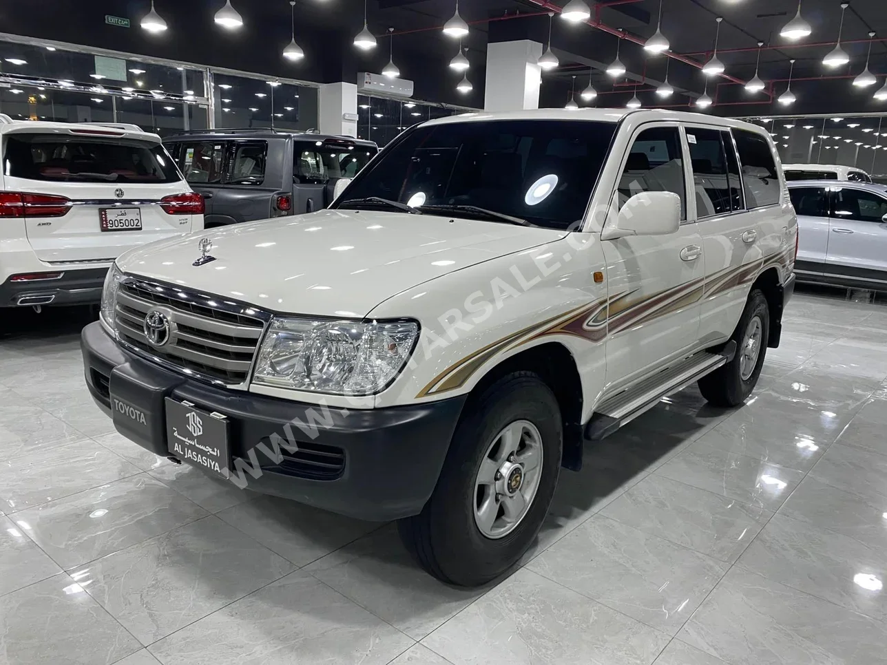 Toyota  Land Cruiser  GX  2006  Manual  300,000 Km  6 Cylinder  Four Wheel Drive (4WD)  SUV  White