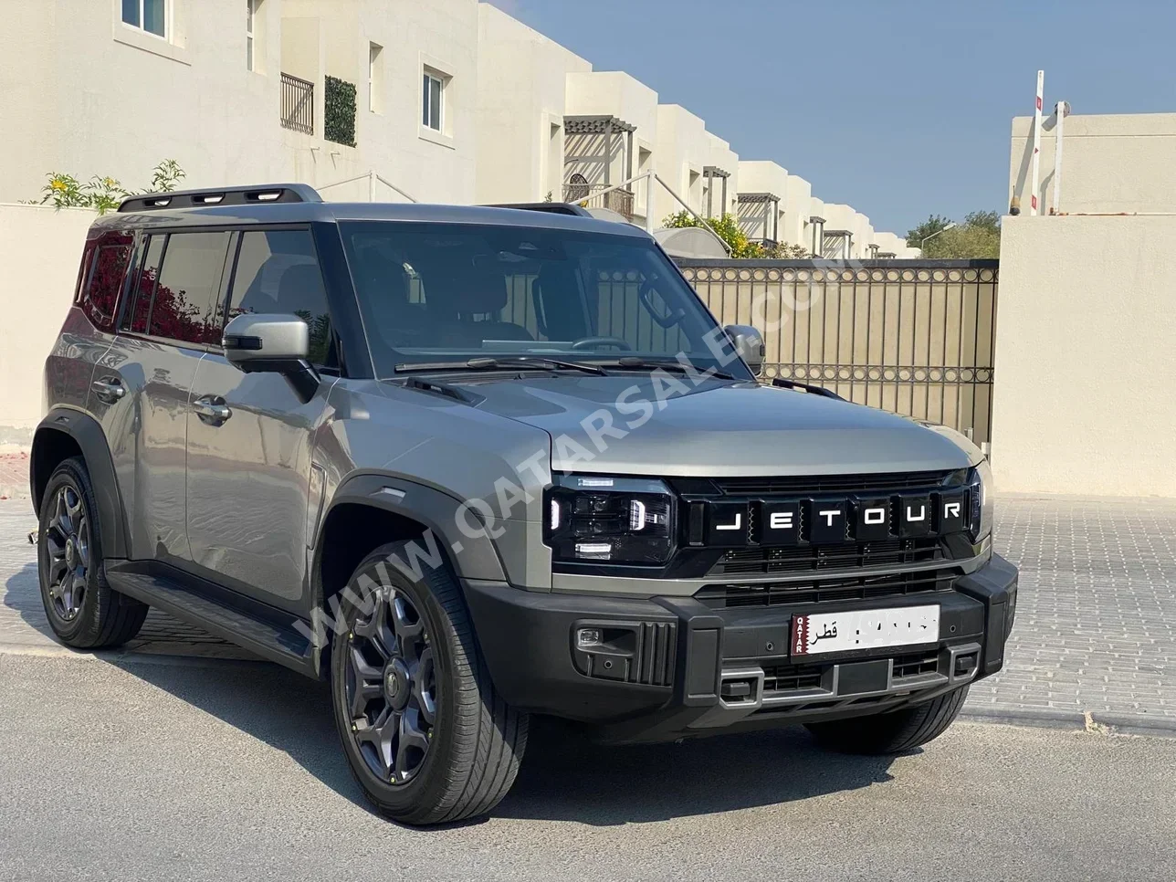 Jetour T2 2024 Automatic 30,000 Km 4 Cylinder Four Wheel Drive (4WD) SUV Gray With Warranty