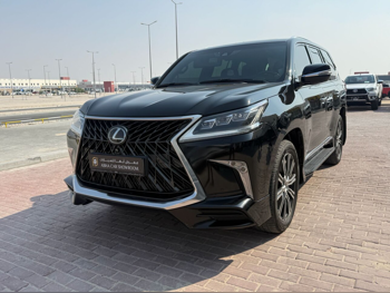 Lexus  LX  570  2018  Automatic  271,000 Km  8 Cylinder  Four Wheel Drive (4WD)  SUV  Black