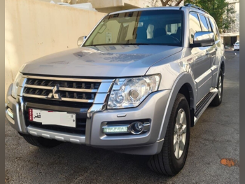 ميتسوبيشي  باجيرو  3.5  2017  اوتوماتيك  98,850 كم  6 سلندر  دفع رباعي  اس يو في  فضي