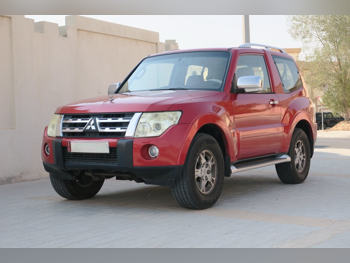 ميتسوبيشي  باجيرو  2009  اوتوماتيك  229,000 كم  6 سلندر  دفع رباعي  اس يو في  أحمر