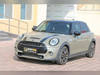 Mini  Cooper  S  2021  Automatic  98,000 Km  4 Cylinder  Front Wheel Drive (FWD)  Hatchback  Olive Green