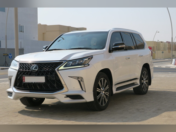 Lexus  LX  570 S  2019  Automatic  158,000 Km  8 Cylinder  Four Wheel Drive (4WD)  SUV  White