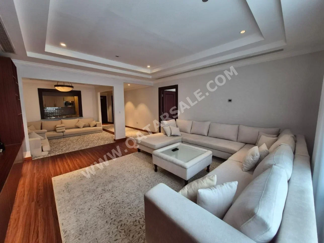 1 Bedrooms  Apartment  For Rent  in Doha -  The Pearl  Fully Furnished