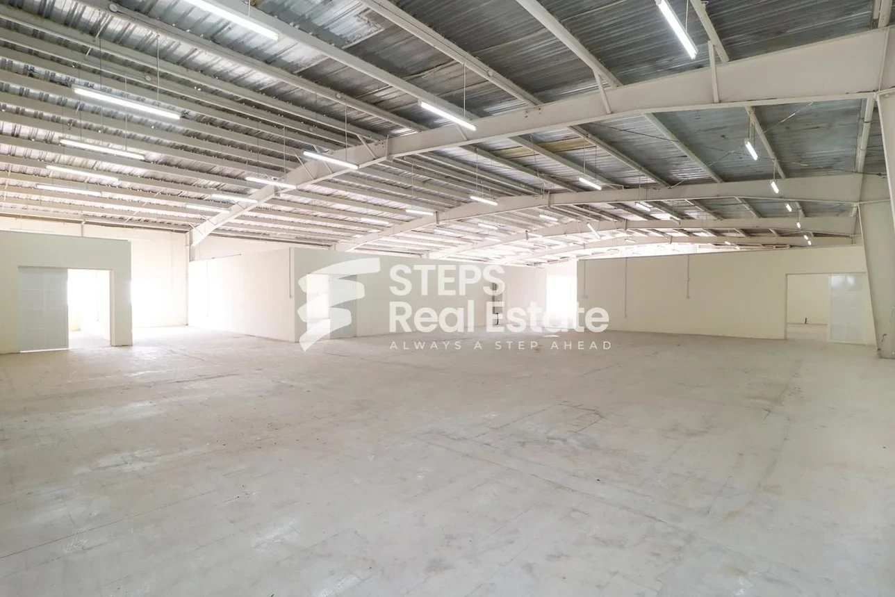 Warehouses & Stores - Al Rayyan - Industrial Area -Area Size: 1800 Square Meter