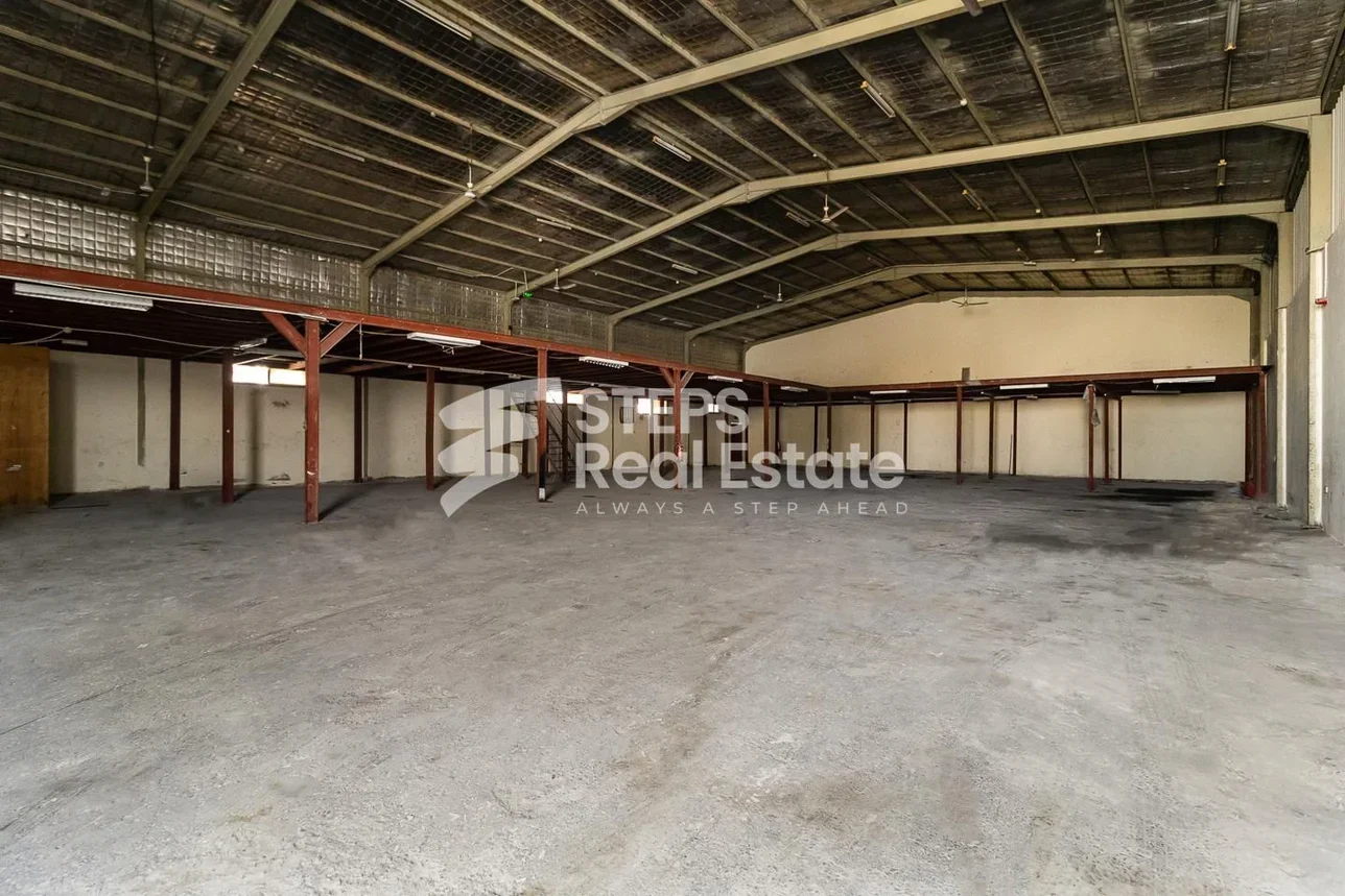 Warehouses & Stores - Al Rayyan  - Industrial Area  -Area Size: 650 Square Meter