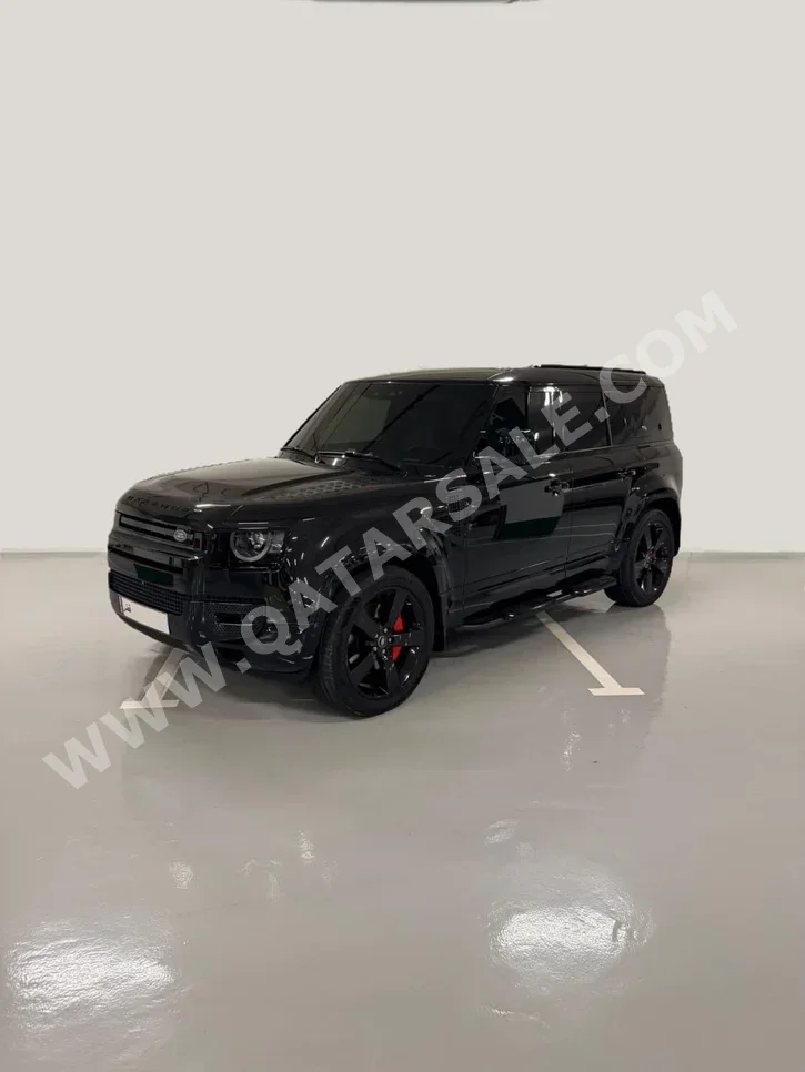 Land Rover  Defender  110 HSE  2023  Automatic  40,000 Km  6 Cylinder  Four Wheel Drive (4WD)  SUV  Black  With Warranty