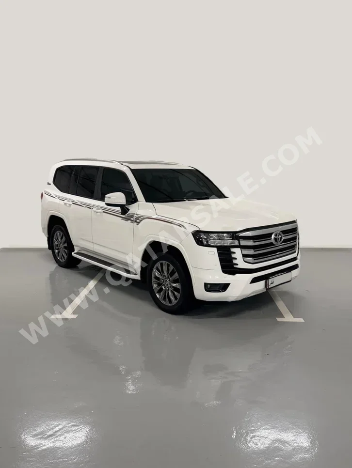 تويوتا لاند كروزر جي اكس ار توين توربو 2022 اوتوماتيك 120,000 كم 6 سلندر دفع رباعي اس يو في أبيض