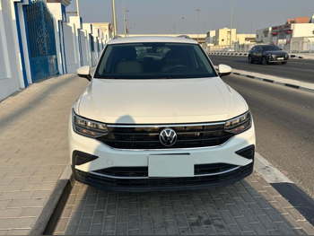 Volkswagen  Tiguan  1.4 TSI  2024  Automatic  20,214 Km  4 Cylinder  Front Wheel Drive (FWD)  SUV  Pearl  With Warranty