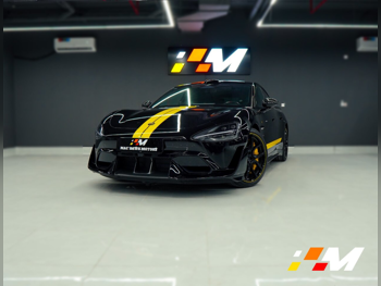 Xiaomi  SU7  Ultra  2025  Automatic  0 Km  0 Cylinder  All Wheel Drive (AWD)  Sedan  Black