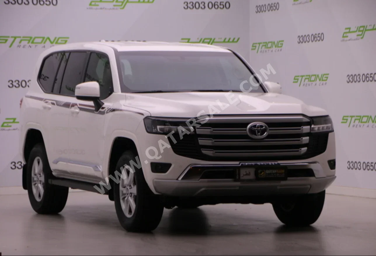 Toyota Land Cruiser GXR 2025 Automatic 9,777 Km 6 Cylinder Four Wheel Drive (4WD) SUV White With Warranty