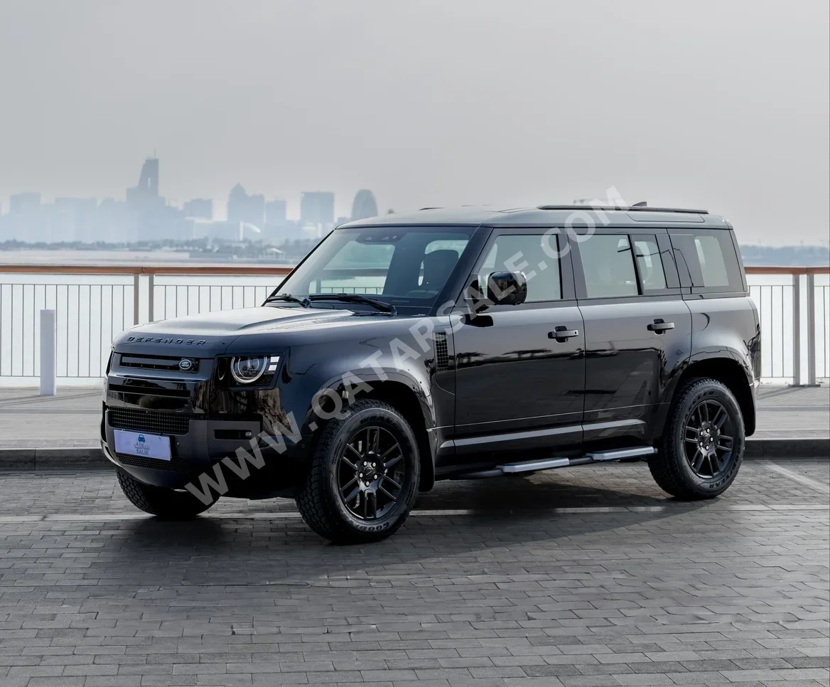 لاند روفر  ديفيندر  4 سلندر  إس يو في 4 في 4  أسود  2026