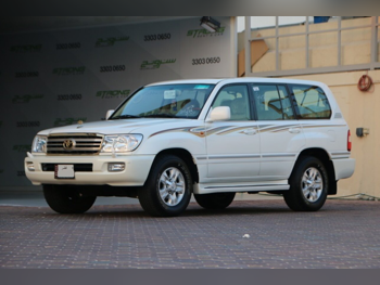 Toyota Land Cruiser VXR 2006 Automatic 283,000 Km 8 Cylinder Four Wheel Drive (4WD) SUV Pearl