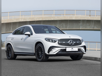 مرسيدس - بنز جي ال سي 200 4 سلندر إس يو في 2 في 4 أبيض 2025