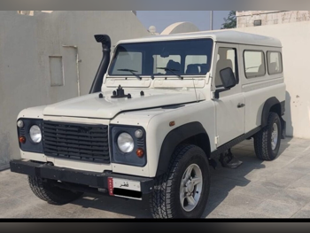 Land Rover Defender 2002 Manual 240,000 Km 4 Cylinder Four Wheel Drive (4WD) SUV White