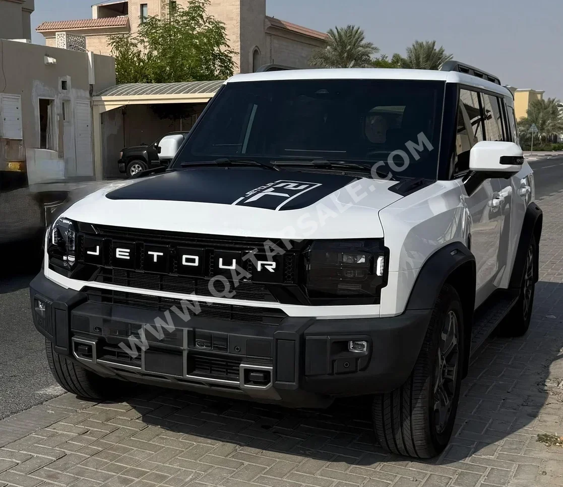Jetour  T2  Luxury  2025  Tiptronic  18,999 Km  4 Cylinder  All Wheel Drive (AWD)  SUV  White  With Warranty