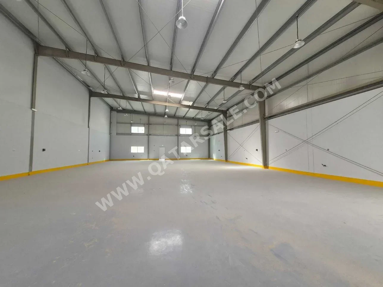 Warehouses & Stores - Al Wakrah  - Barkit Al Awamer  -Area Size: 500 Square Meter