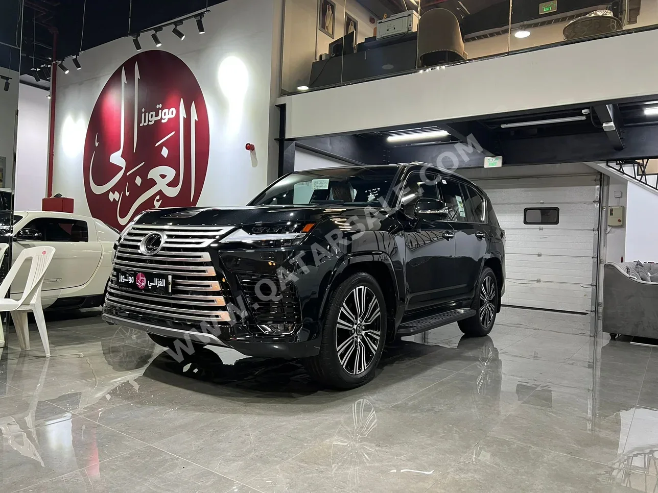 Lexus  LX  600 Luxury  2025  Automatic  5,000 Km  6 Cylinder  Four Wheel Drive (4WD)  SUV  Black  With Warranty
