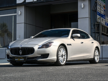 مزاراتي  كواتروبورتي  2014  اوتوماتيك  135,000 كم  6 سلندر  دفع خلفي  سيدان  ذهبي  تحت الضمان