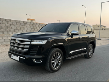 Toyota  Land Cruiser  VXR Twin Turbo  2024  Automatic  28,000 Km  6 Cylinder  Four Wheel Drive (4WD)  SUV  Black  With Warranty