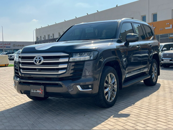 Toyota  Land Cruiser  GXR Twin Turbo  2024  Automatic  42,000 Km  6 Cylinder  Four Wheel Drive (4WD)  SUV  Gray  With Warranty