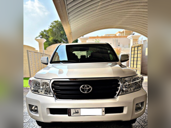 Toyota  Land Cruiser  GX  2014  Automatic  269,852 Km  6 Cylinder  Four Wheel Drive (4WD)  SUV  White