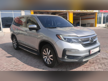Honda  Pilot  2019  Automatic  40,000 Km  6 Cylinder  Four Wheel Drive (4WD)  SUV  Silver