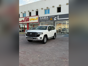 Toyota  Land Cruiser  GX  2022  Automatic  140,000 Km  6 Cylinder  Four Wheel Drive (4WD)  SUV  White