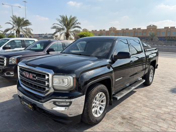 GMC  Sierra  1500  2016  Automatic  220,000 Km  8 Cylinder  Four Wheel Drive (4WD)  Pick Up  Black