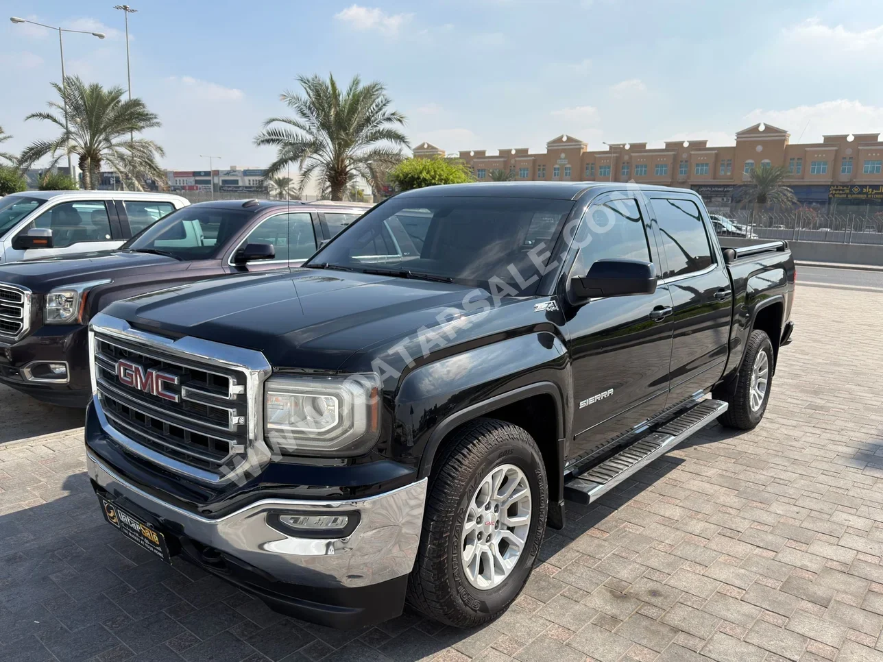 GMC  Sierra  1500  2016  Automatic  220,000 Km  8 Cylinder  Four Wheel Drive (4WD)  Pick Up  Black