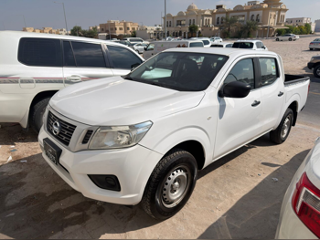 Nissan Navara 2020 Manual 160,000 Km 4 Cylinder Rear Wheel Drive (RWD) Pick Up White