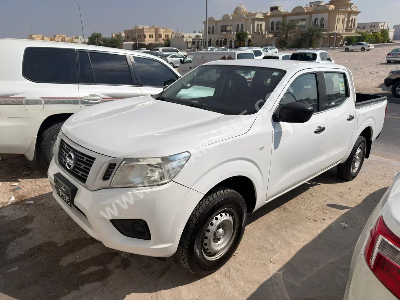 Nissan  Navara  2020  Manual  160,000 Km  4 Cylinder  Rear Wheel Drive (RWD)  Pick Up  White